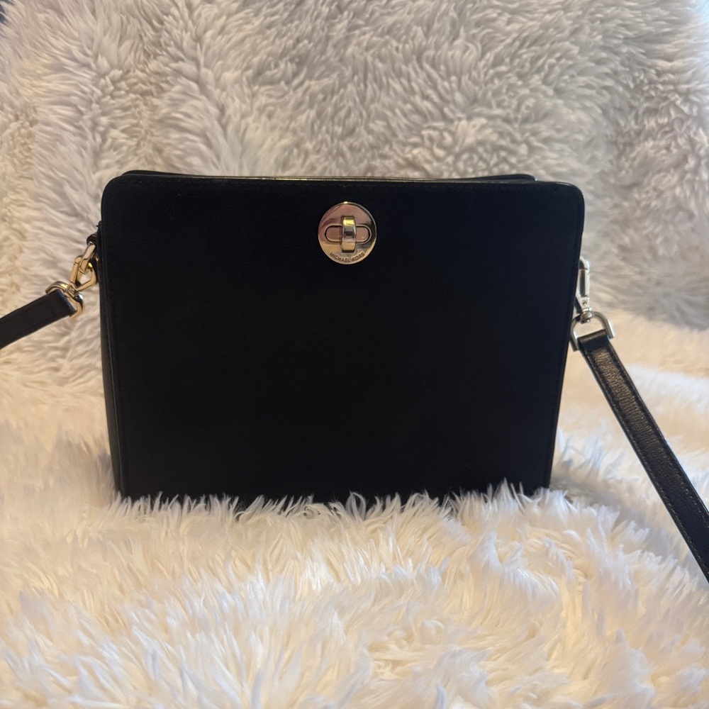 Michael Kors Black Turn Lock Crossbody Leather Purse- great condition!!